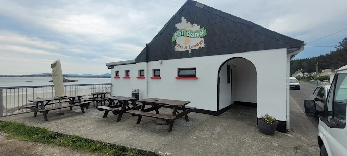 Phil Ban’s Bar